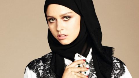Dolce & Gabbana تطلق تشكيلتها الجديدة من العبايات في دبي