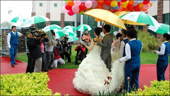 زواج في المقبرة