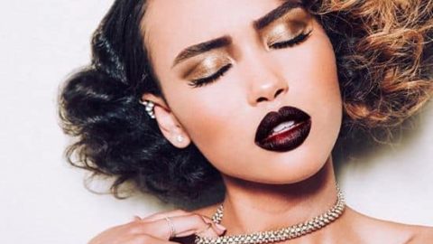 مستحضرات تجميل يمكنك استعمالها عوضًا عن الهايلايتر