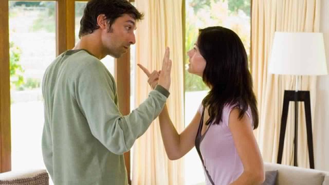 تعرفي على خطورة خروج مشاكلك الأسرية إلى العلن