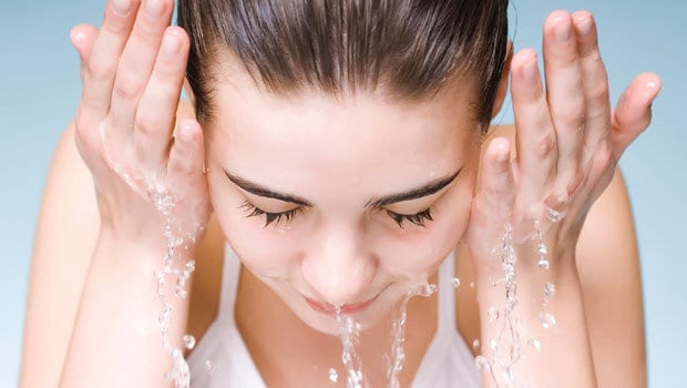 فائدة الليمون للبشرة الدهنية