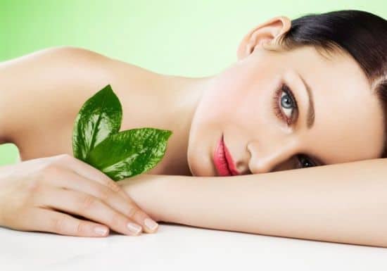 للعروس: خلطات طبيعية لتفتيح كامل الجسم