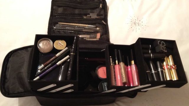 أدوات المكياج التي لا يجب أن تنسيها في شهر العسل