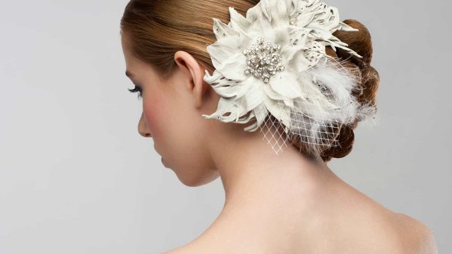 تألقي بشعر جذاب في تسريحة زفافك مع هذه الخطوات التحضيرية