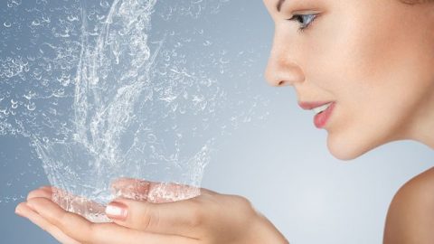 6 عادات يومية لبشرة صحية