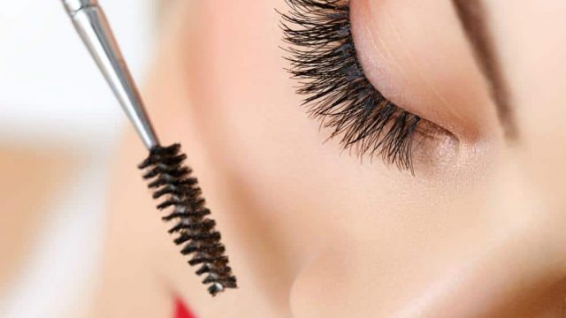 خدع بسيطة لماكياج ثابت أطول فترة ممكنة