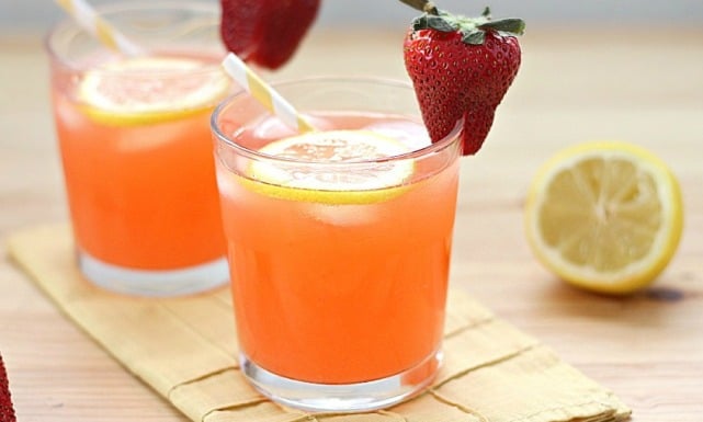 الفراولة و عصير الليمون