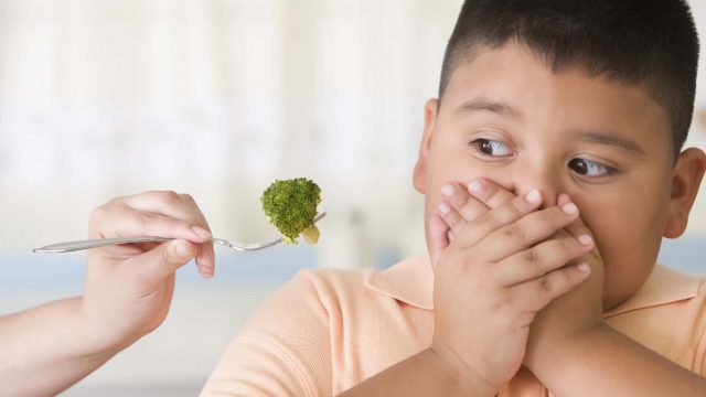 تعرفي على أسباب الوزن الزائد لدى الأطفال