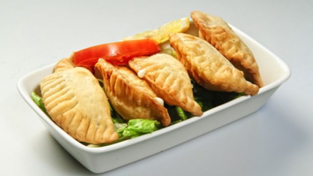 سمبوسة بالجبن