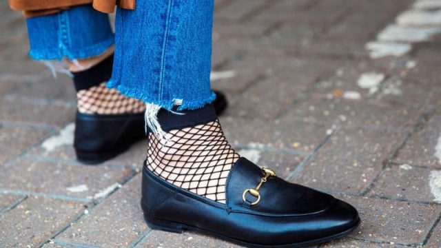 كيف تنسقين حذاء الـ Loafer المسطح لهذا الخريف