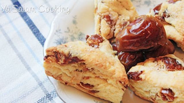 بسكويت التمر وحليب الإبل