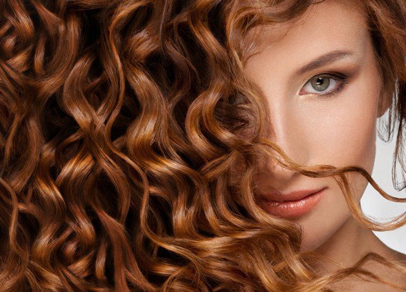 تخلصي من مشاكل الشعر الدهني بالفراولة وبياض البيض