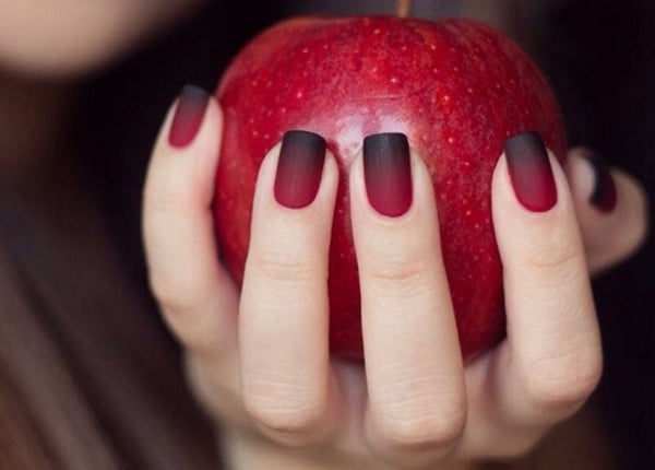 ألوان طلاء الأظافر