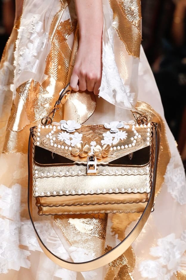 شنط فندي ربيع 2017: الأجمل في عروض ميلانو