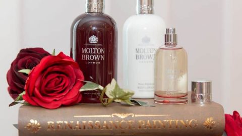 جربي مجموعة عطور Rosa Absolue من مولتون براون