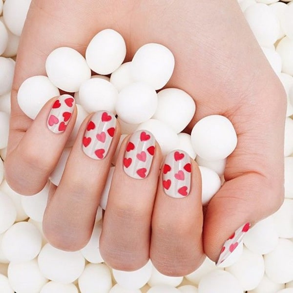 أشكال رسم طلاء الأظافر 