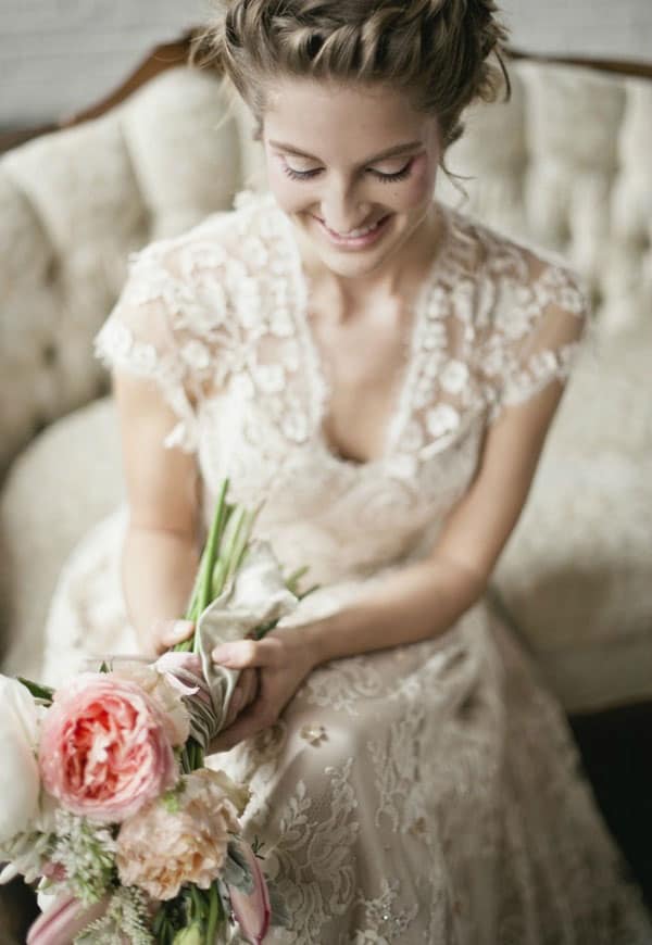 تسريحات بسيطة وأنيقة للعروس