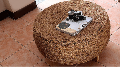 اصنعي طاولة للأطفال من إطار مستعمل