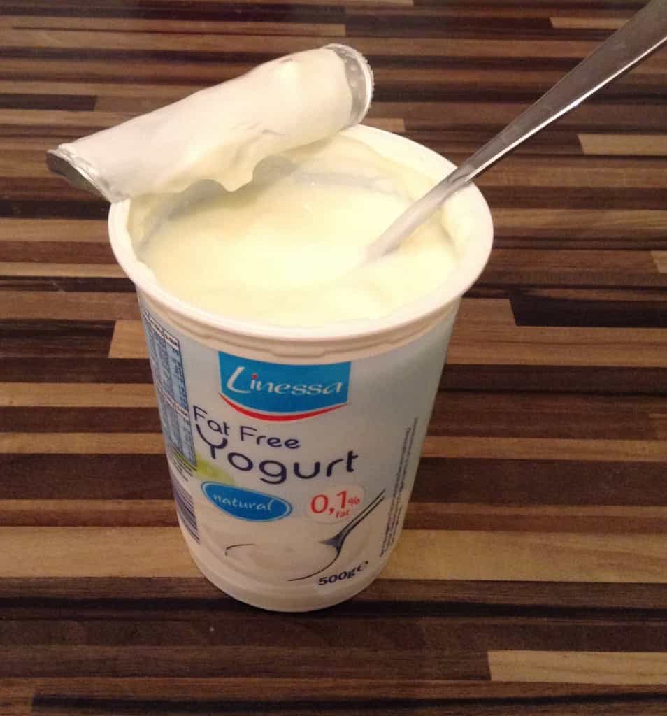 طريقة التخلص من قشرة الشعر بالزبادي