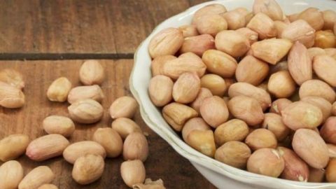 إليك وصفة الفول السوداني لتعزيز كولاجين البشرة