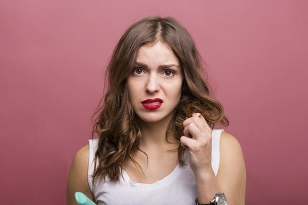 أضيفي هذا المكون إلى غسول شعرك لتتخلصي من القشرة