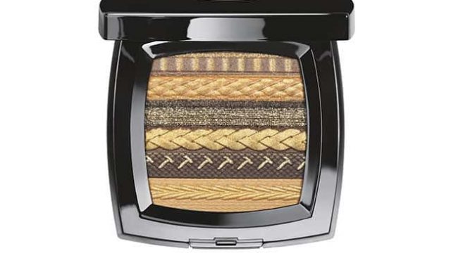 تألقي بظلال عيون باللون الأيقوني من تويد شانيل