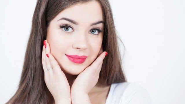 تعرفي على أبرز صيحات الماكياج لسنة 2017