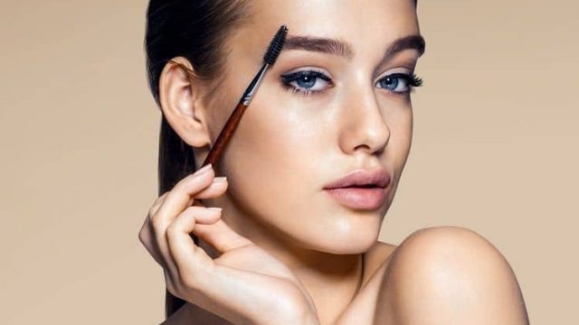 ماسك طبيعي ليلي لتكثيف الحواجب