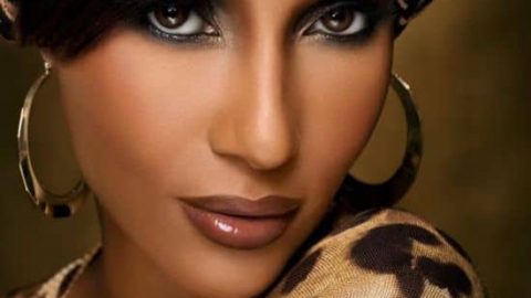 نصائح قبل تطبيق أحمر الشفاه البني