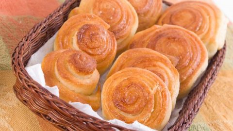 طريقة سهلة لعمل البريوش بالسكر