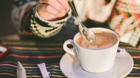 الكافيين بين الشائعات والحقيقة