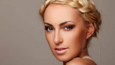 إليك تسريحات مناسبة للشعر الجاف