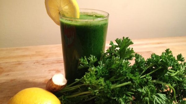 مشروب بسيط وسحري سيخفف كيلو من وزنك يوميا