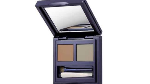 احصلي على حواجب مثالية مع All-in-One Brow Kit