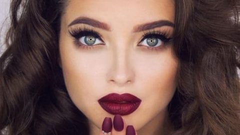 خطوات ماكياج أساسية لإطلالة جذابة في العام الجديد