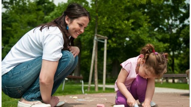 لا أشارك طفلي اللعب…هل أنا أم سيئة؟