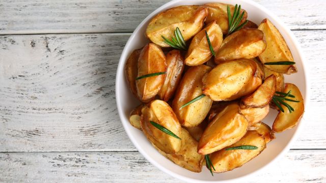 وصفة البطاطس المقرمشة في الفرن
