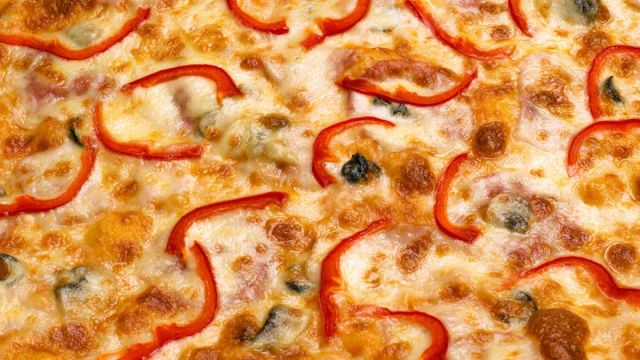 طريقة عمل بيتزا بالخلاط السريعة