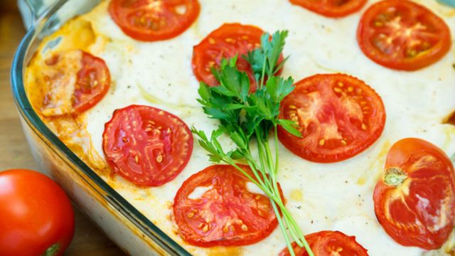 أشهى بيتزا بالمعكرونة