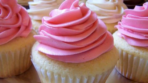 طريقة تحضير الكاب كيك بكريمة الزبدة