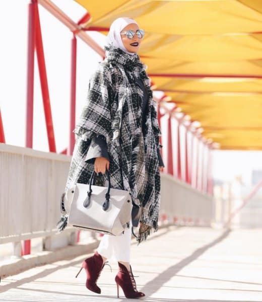 للمحجبات: أزياء مع الكاب لإخفاء عيوب الجسم