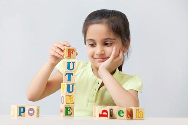 إشارات تدل على موهبة الطفل.. تعرفي عليها