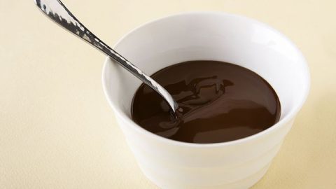 ألذ صوص شوكولاته لتزيين الكيك