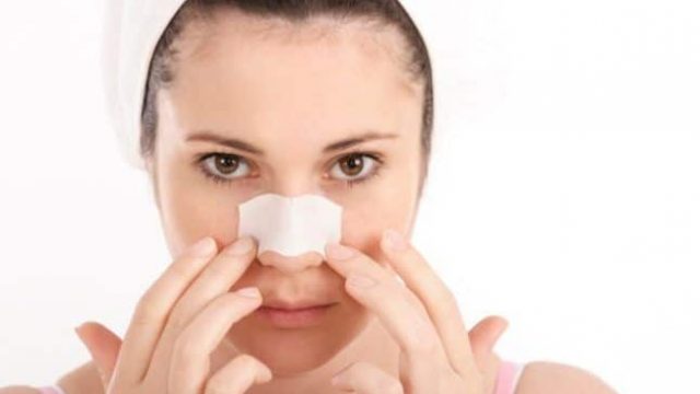 علاجات منزلية للتخلص من الرؤوس السوداء