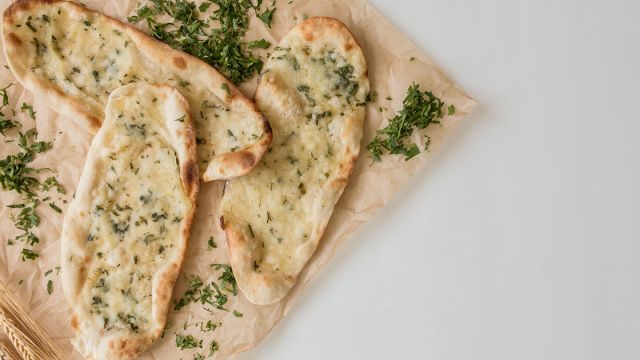 وصفة المناقيش بالجبنة اللبنانية