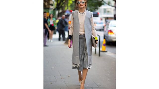 السترات بدون أكمام لإطلالة أنيقة وبسيطة