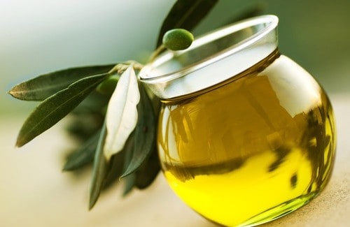 طرق تطويل الرموش