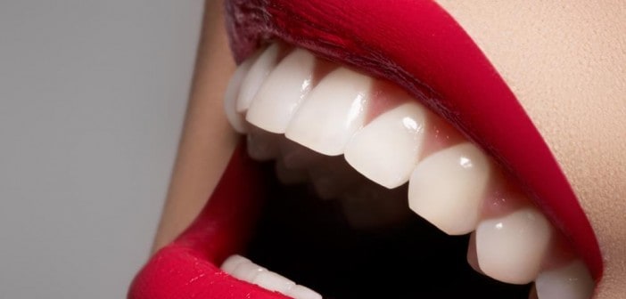 خلطات طبيعية من أجل أسنان بيضاء