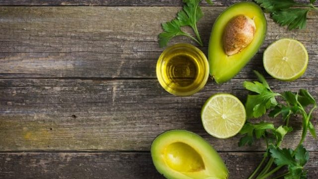 وصفات الأفاكودي لشعر صحي و لامع