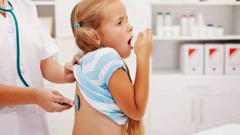 سعال الأطفال: أسبابه ووصفات طبيعية لعلاجه